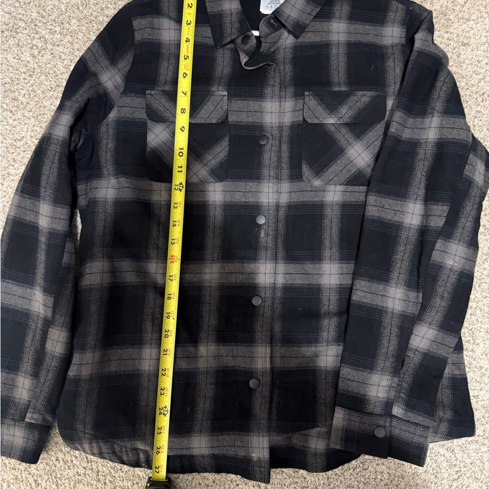 Zyia Active Women's M Black Gray Plaid Long Sleeve Snap Front Flannel Shacket - Picture 7 of 7
